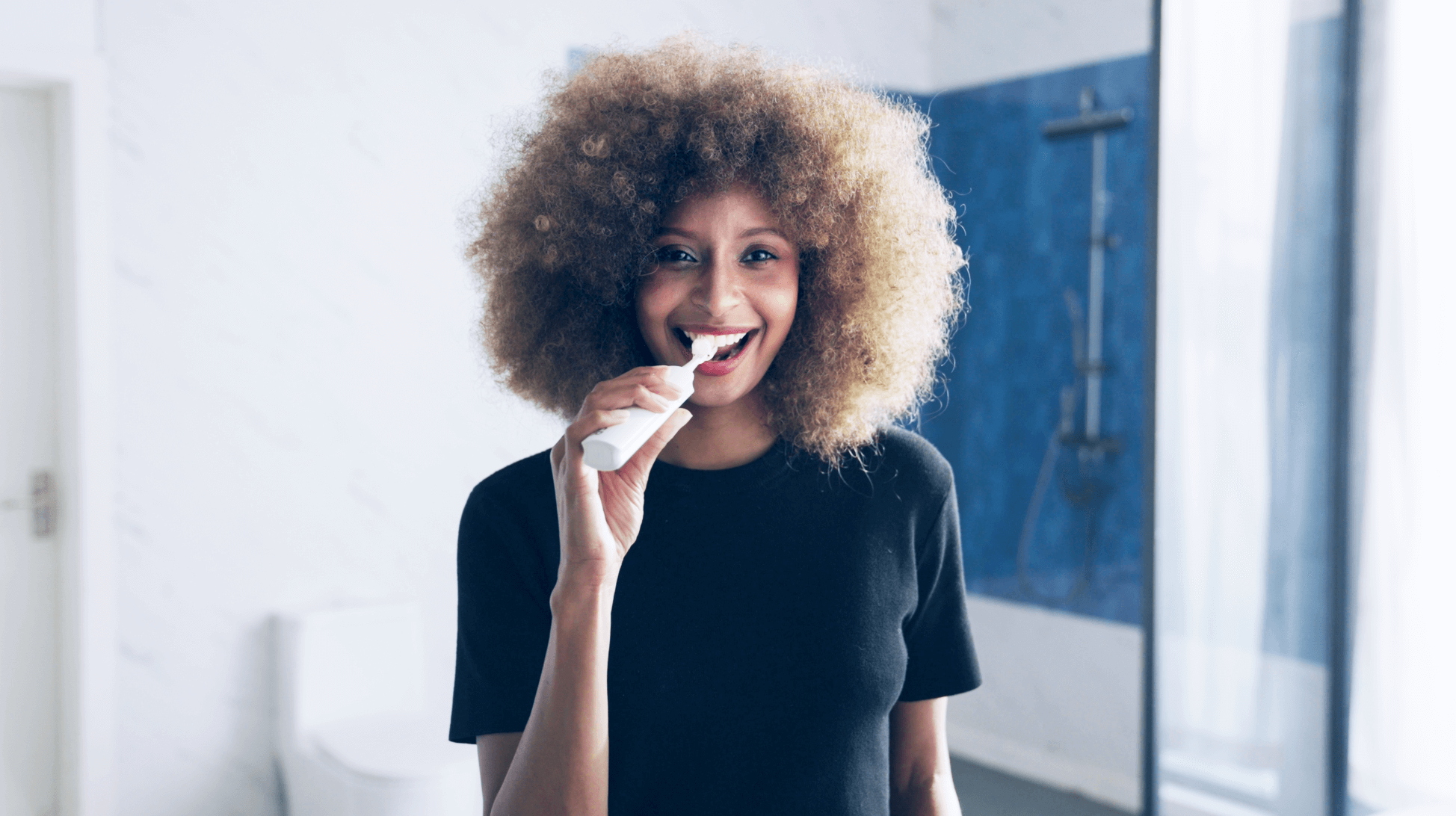 Sunblis 3-Sided Wraparound Electric Toothbrush White TX1